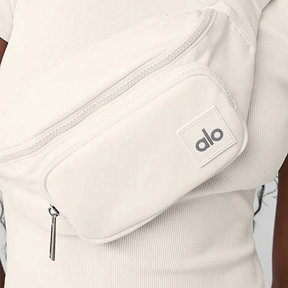 Alo Yoga Explorer Pack White